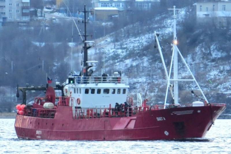 В Баренцевом море затонуло судно «Онега», 17 рыбаков пропали без вести