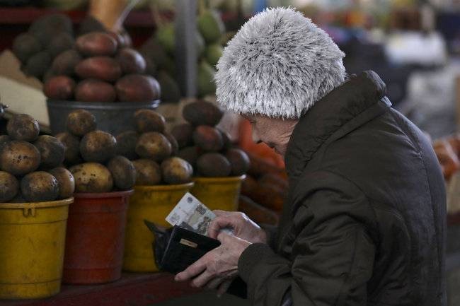 Россия возвращается в «лихие 90-е», покупательская способность снижается с каждым днем