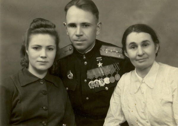 Борис Ковзан: Советский лётчик, который шёл на таран четырежды