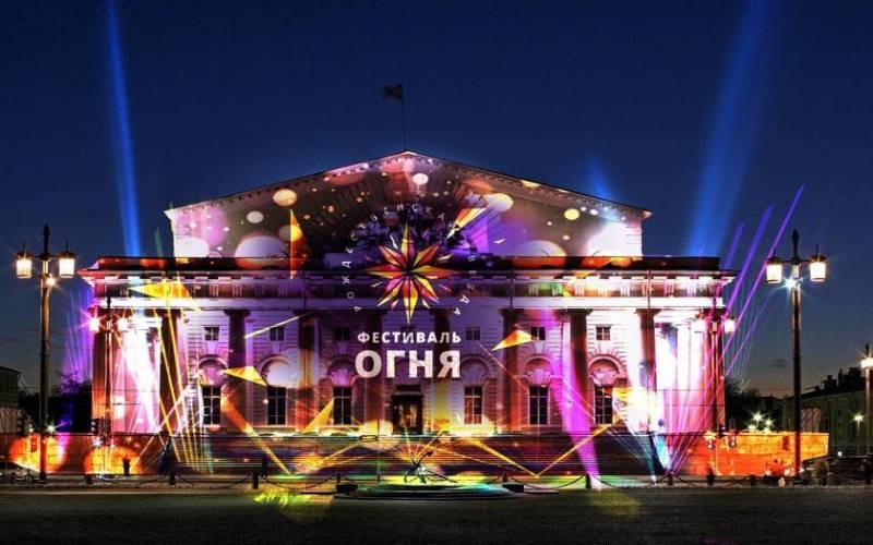 Трансляция фестиваля огня «Рождественская звезда» в Санкт-Петербурге в 2021 году пройдет онлайн Трансляция фестиваля огня «Рождественская звезда» в Санкт-Петербурге в 2021 году пройдет онлайн
