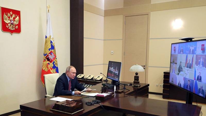 Владимир Путин призвал чиновников выровнять цены на недвижимость в стране
