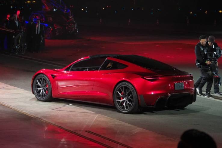 Названа ориентировочная дата выхода Tesla Roadster 2 от Илона Маска