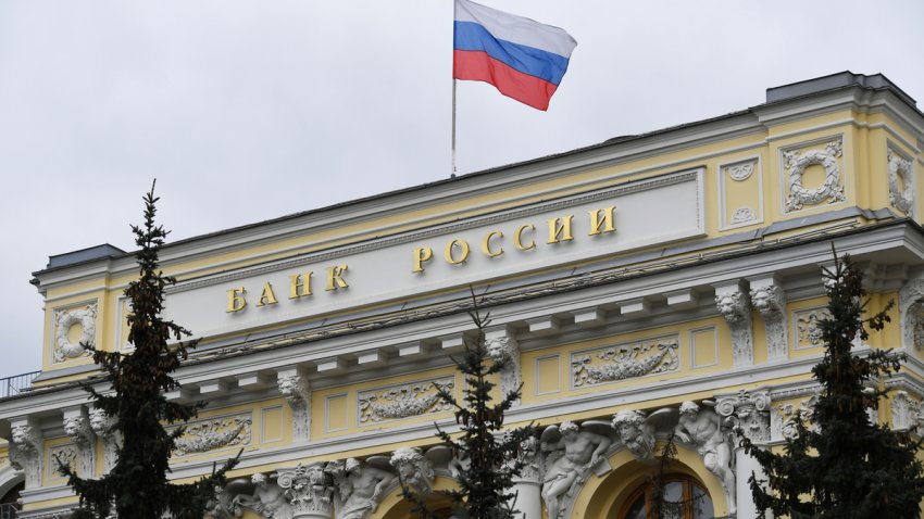 Имеет ли право банк удержать часть вклада