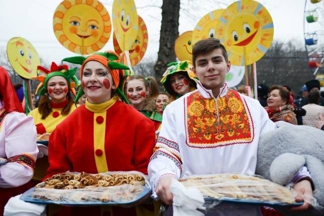 Когда нужно поздравлять с Масленицей в 2021 году