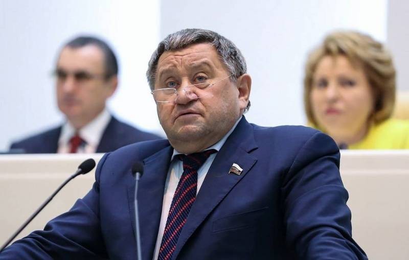 От остановки сердца скончался сенатор Михаил Пономарев От остановки сердца скончался сенатор Михаил Пономарев