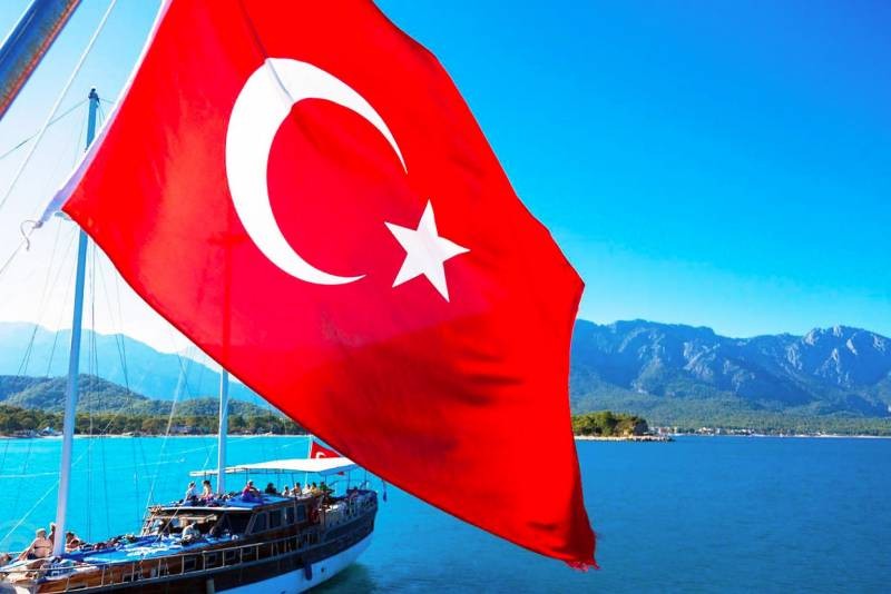 Минтранс озвучил официальную причину закрытия полётов в Турцию с 12 апреля 2021 года