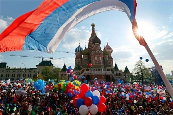 Работодатели в России негативно оценивают выходные на майские праздники