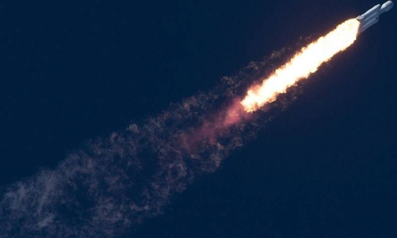 Китайская ракета-носитель потеряла контроль и скоро войдёт в земную атмосферу