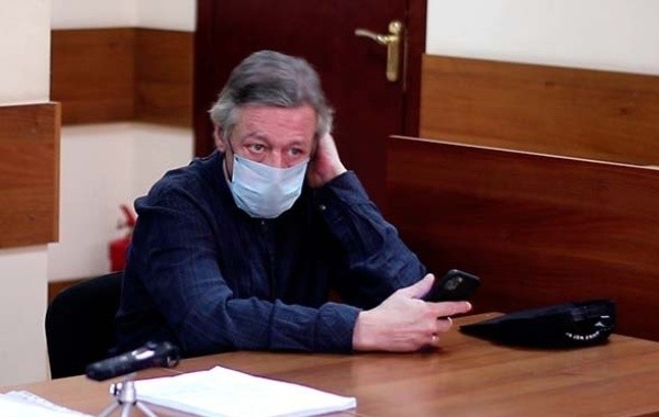 Михаил Ефремов надеется, что выйдет из тюрьмы раньше
