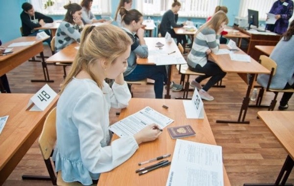 В интернете появилась информация об отмене ОГЭ в 2021 году