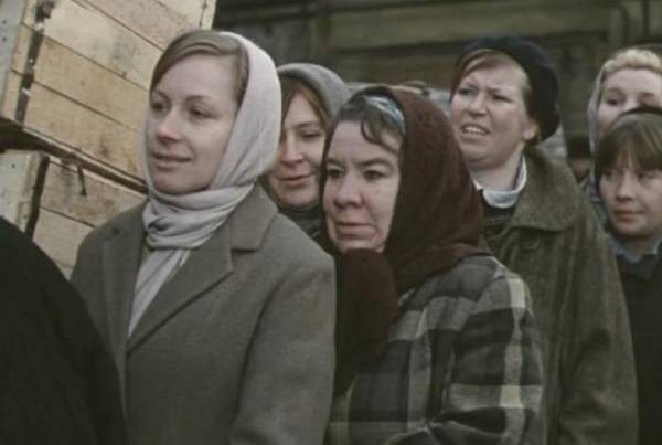 Актриса сериала «Улицы разбитых фонарей» Кира Крейлис-Петрова умерла 12 мая 2021 года Актриса сериала «Улицы разбитых фонарей» Кира Крейлис-Петрова умерла 12 мая 2021 года