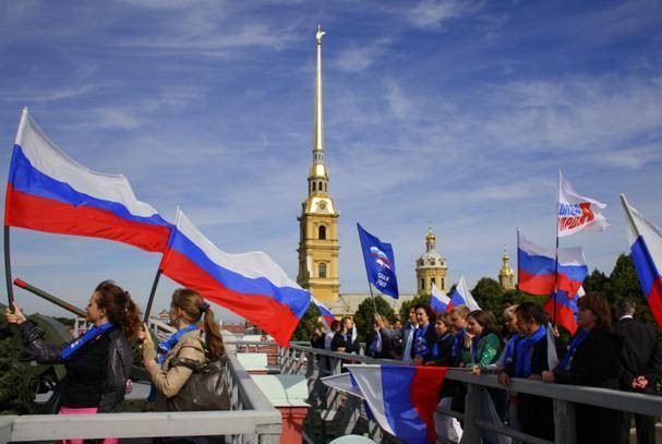 В России 12 июня 2021 года объявлен выходным днем в честь «Дня России»