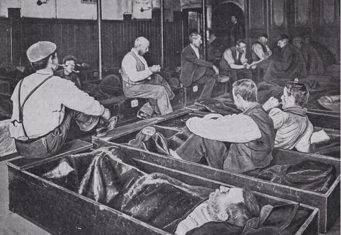 Гробы и двухпенсовый подвес или где ночевали бездомные англичане