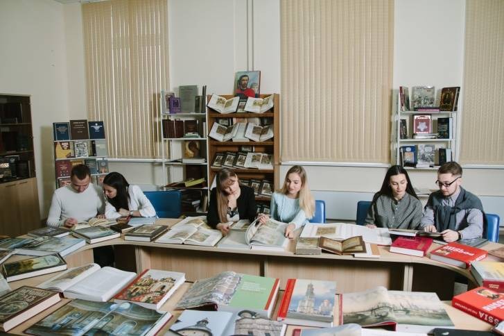 На сайте МИЭТ можно узнать необходимые для поступления в вуз на бюджетное место балы ЕГЭ в 2021 году