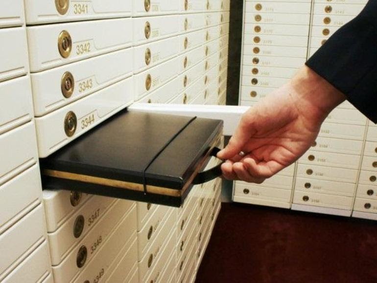 Как передаются деньги при покупке квартиры