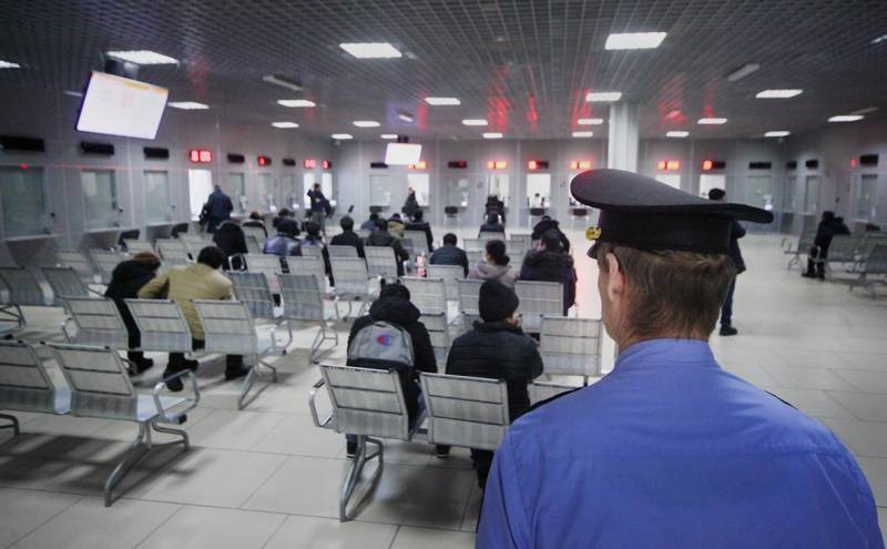 С 15 июня 2021 года изменятся сроки временного нахождения мигрантов в России