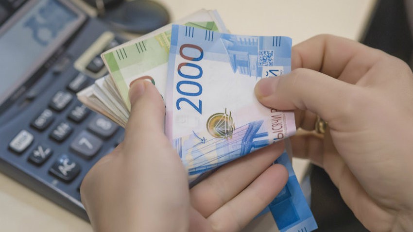 Какая доплата положена к пенсии после 80 лет в 2021 году