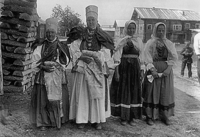 Остаться в "девках": что на Руси ждало незамужних женщин