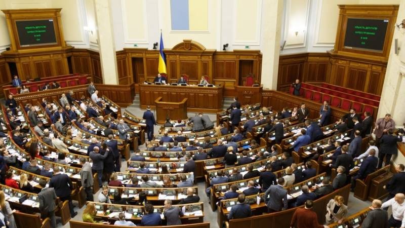 Украина попыталась обязать крымчан платить налоги Украина попыталась обязать крымчан платить налоги