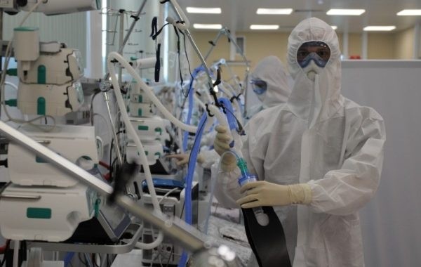 Повторные случаи коронавируса в Москве фиксируются даже после прививки