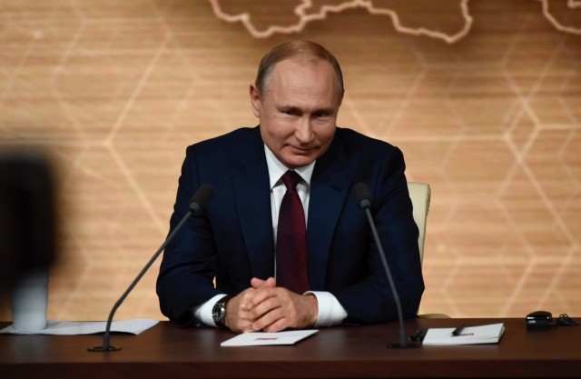 Прямая линия с Путиным: когда президент России пообщается с народом в 2021 году