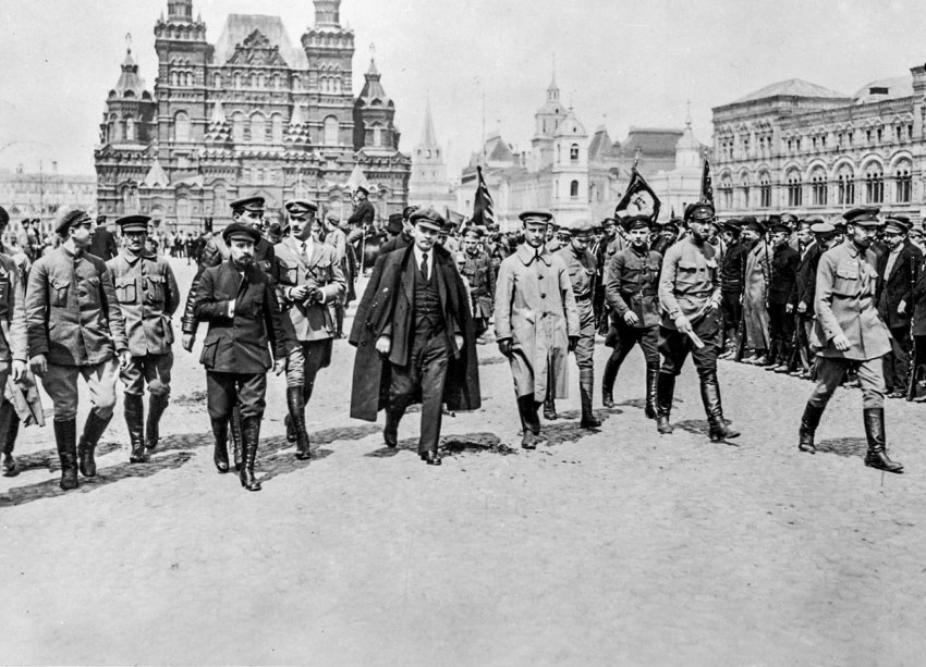 Сколько зарабатывали вожди коммунизма?