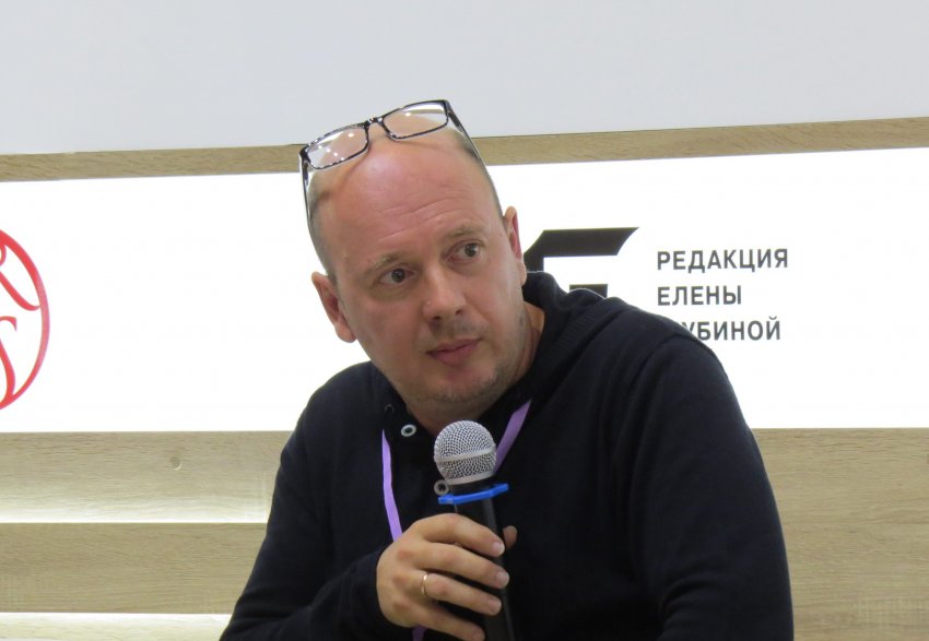 Скончался латвийский писатель и сценарист Вячеслав Солдатенко, известный как Слава СЭ