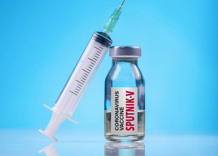 Почему нельзя делать прививку от коронавируса в стадии обострения других болезней