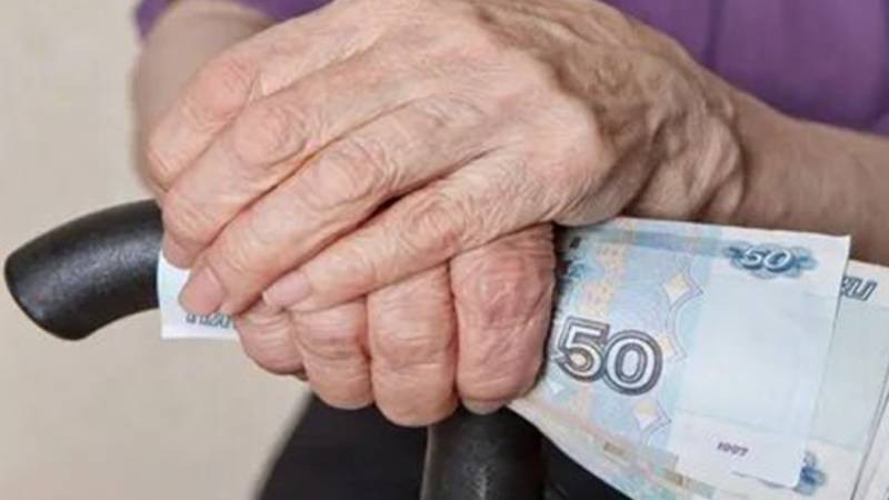 Правительство не поддержало законопроект ЛДПР об индексации пенсий работающим пенсионерам