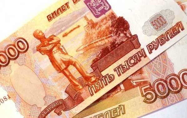 Россияне пытаются понять, будут ли в ноябре выплачивать по 10 тысяч рублей