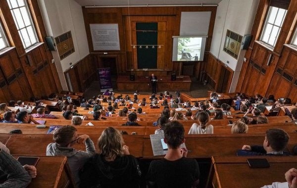 Студентам разъяснили работу столичных вузов с 8 ноября