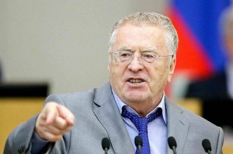 Лидер ЛДПР Жириновского подключили к аппарату ИВЛ, — СМИ Лидер ЛДПР Жириновского подключили к аппарату ИВЛ, — СМИ