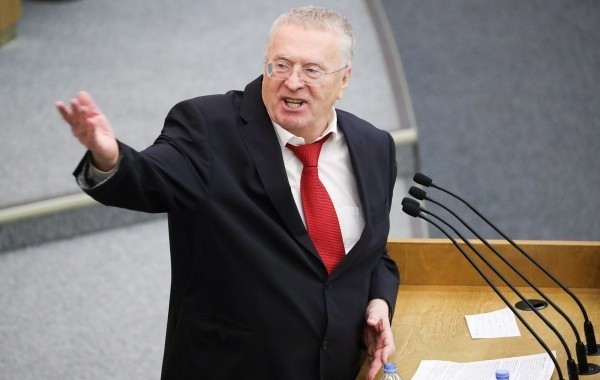 Врачи заявили о необходимости долгой реабилитации Жириновского