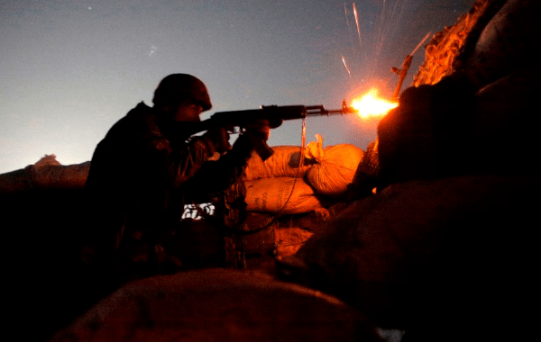 Обстановка в Донбассе продолжает накаляться украинскими военными