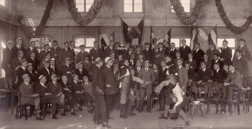 Сабельная мензура: кровавое развлечение немецких студентов