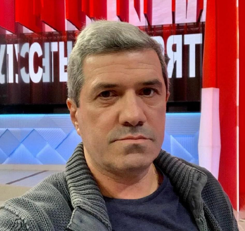 Шахназаров публично «уколол» Максакову, назвав ее «сбитой летчицей»