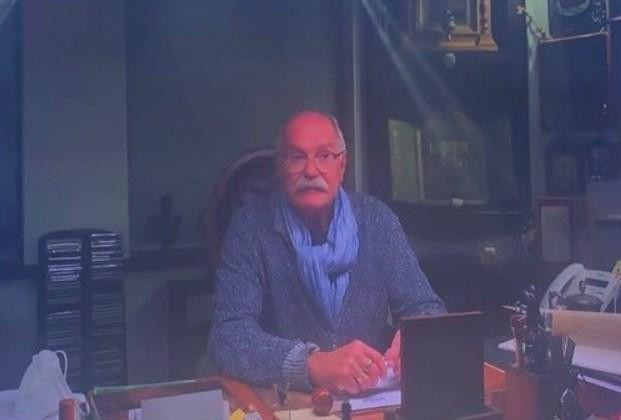 Михалков назвал «пошлой» попытку Пугачевой сравнить себя с героиней Вознесенской