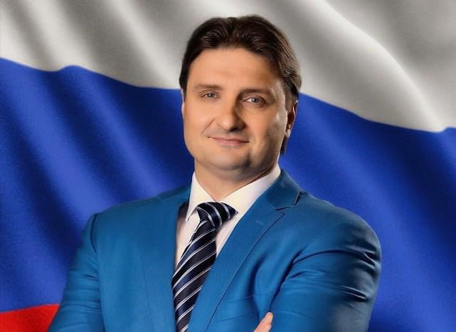 Запашный смог противостоять пытавшемуся повесить на него убийство Кеннеди миллиардеру