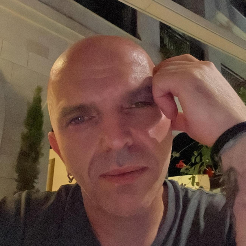 Александр Шоуа после поражения в шоу «Аватар» сравнил себя с Камбербэтчем