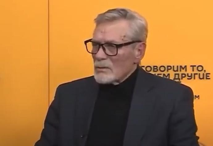 Александр Михайлов никогда не любил назвавшую россиян рабами Пугачёву