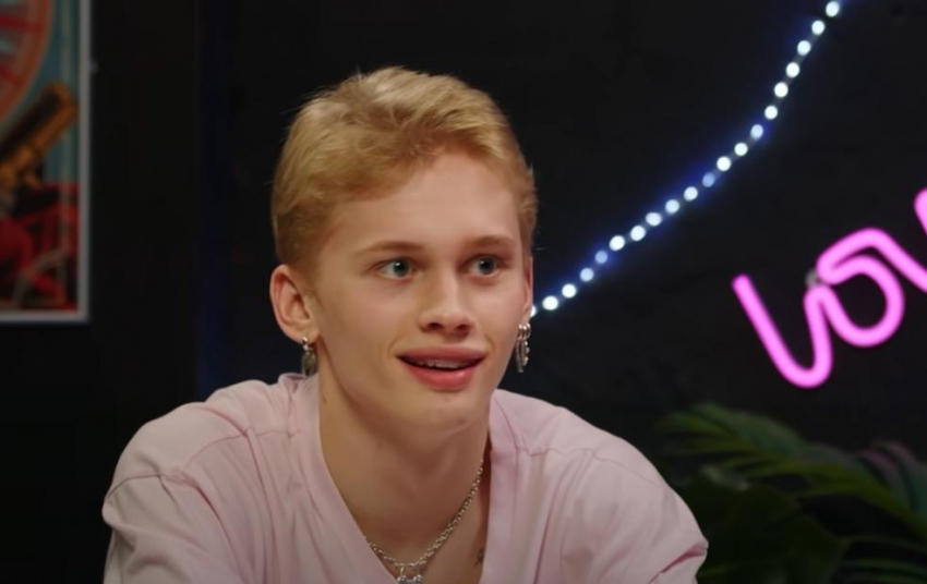 Милохин превратил в воняющую свалку квартиру, которую снимает вместе с Некоглаем