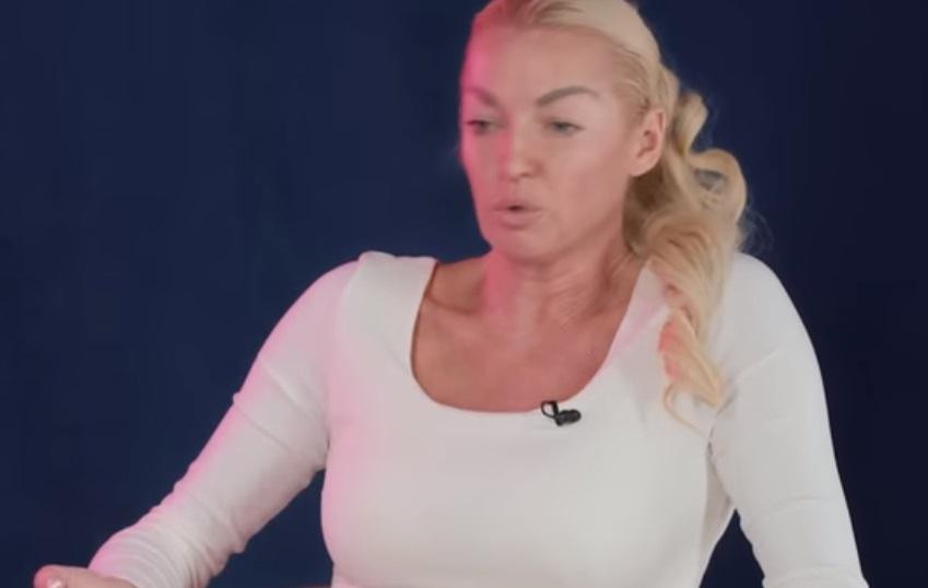 Анастасия Волочкова прокомментировала оскорбление журналиста Филиппом Киркоровым