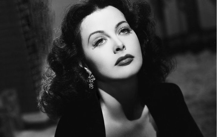 В честь какой знаменитости европейцы 9 ноября 2022 года отмечают День изобретателя