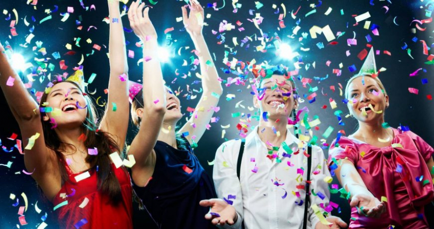 Поздравления с уходящим 2022 годом, чем он запомнился россиянам