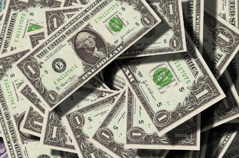 Эксперты проанализировали возможные изменения цен и курс доллара на 2023 год
