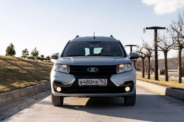 У дилеров АВТОВАЗа заканчиваются новые LADA Largus, Xray и Vesta