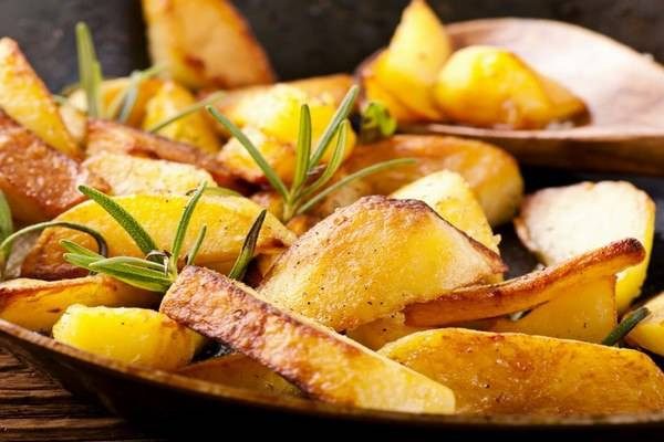 Секреты приготовления вкусной картошечки с хрустящей корочкой