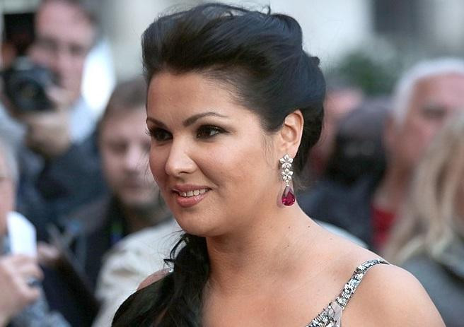 Оперная певица Анна Нетребко нахамила подписчикам