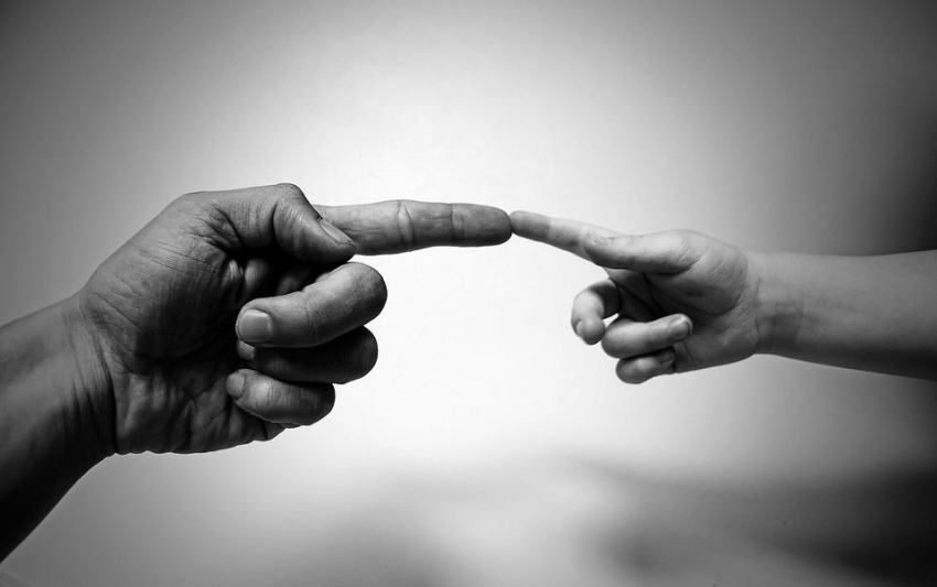 В Казахстане 6-летний мальчик ножом убил трехмесячную сестру