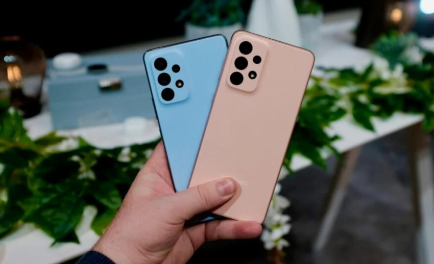 Samsung представит новый смартфон среднего класса Galaxy A уже в январе